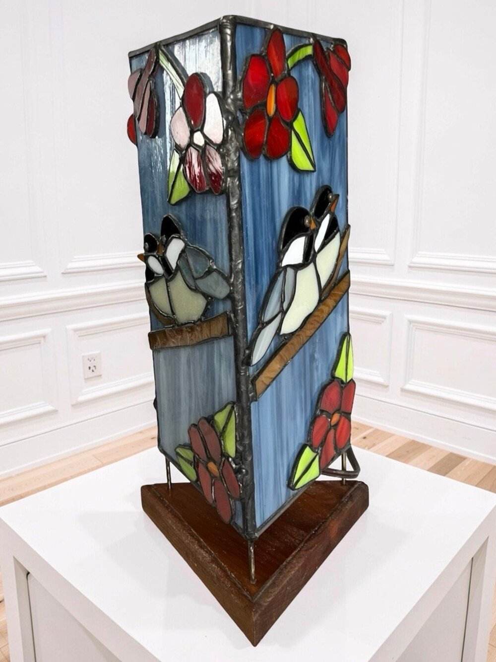 Vintage Triangular Stained Glass Table Lamp Nature Scene Bird Flower Lamp